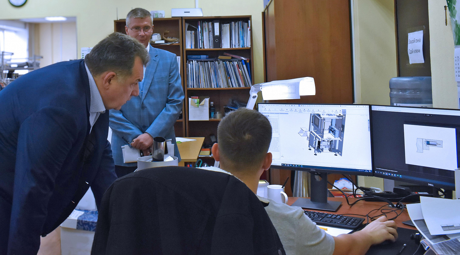 Визит генерального директора ОЭЗ "Технополис "Москва" Дёгтева Геннадия Валентиновича