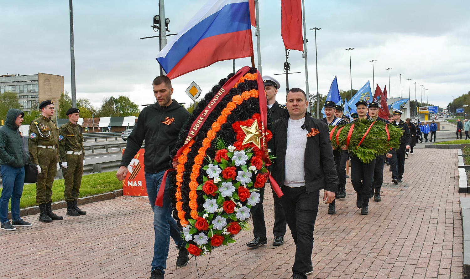 ООО "НТЦ Амплитуда" приняло участие в традиционном автопробеге, посвященном Дню Победы!