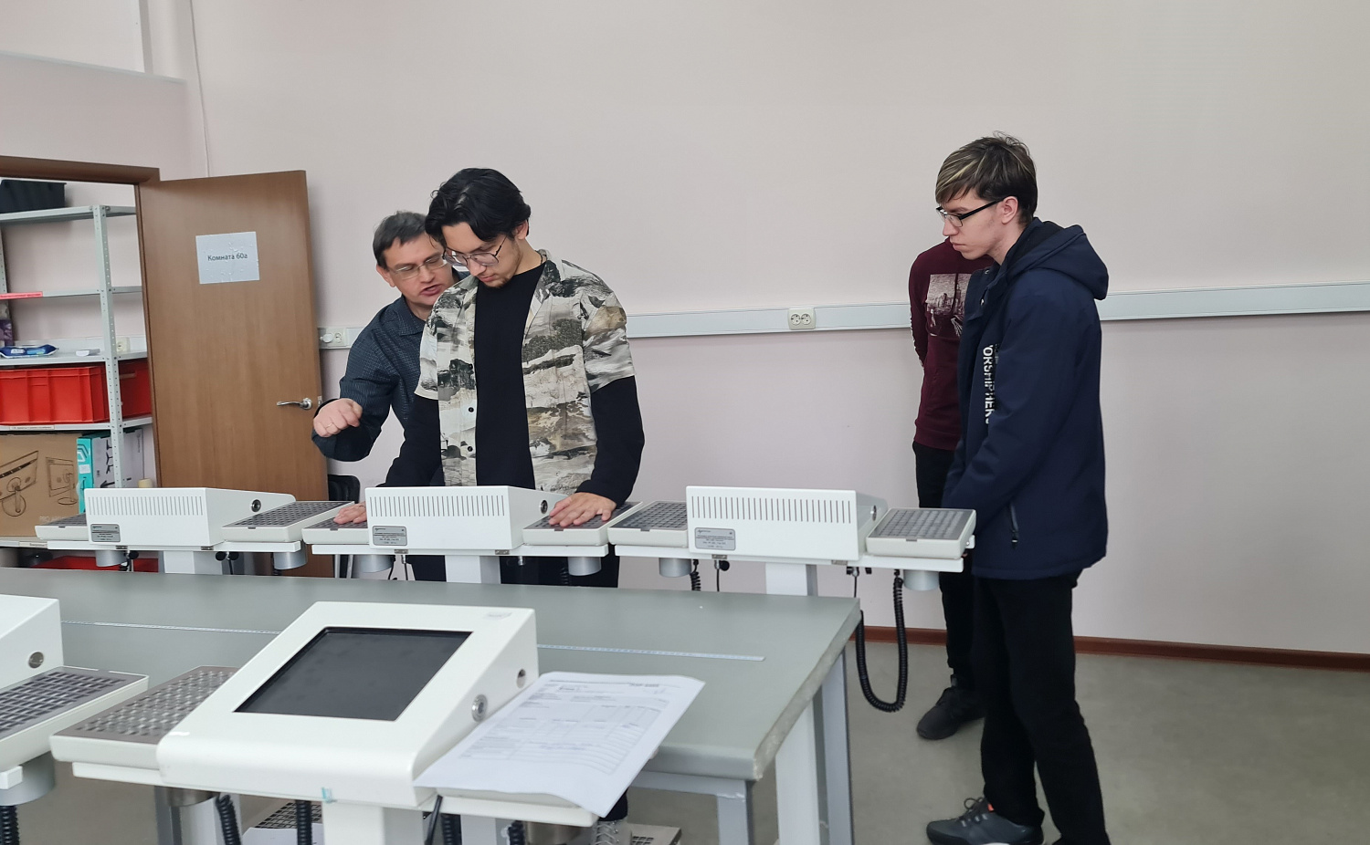 Студенты МИЭТ побывали на экскурсии в ООО «НТЦ Амплитуда»