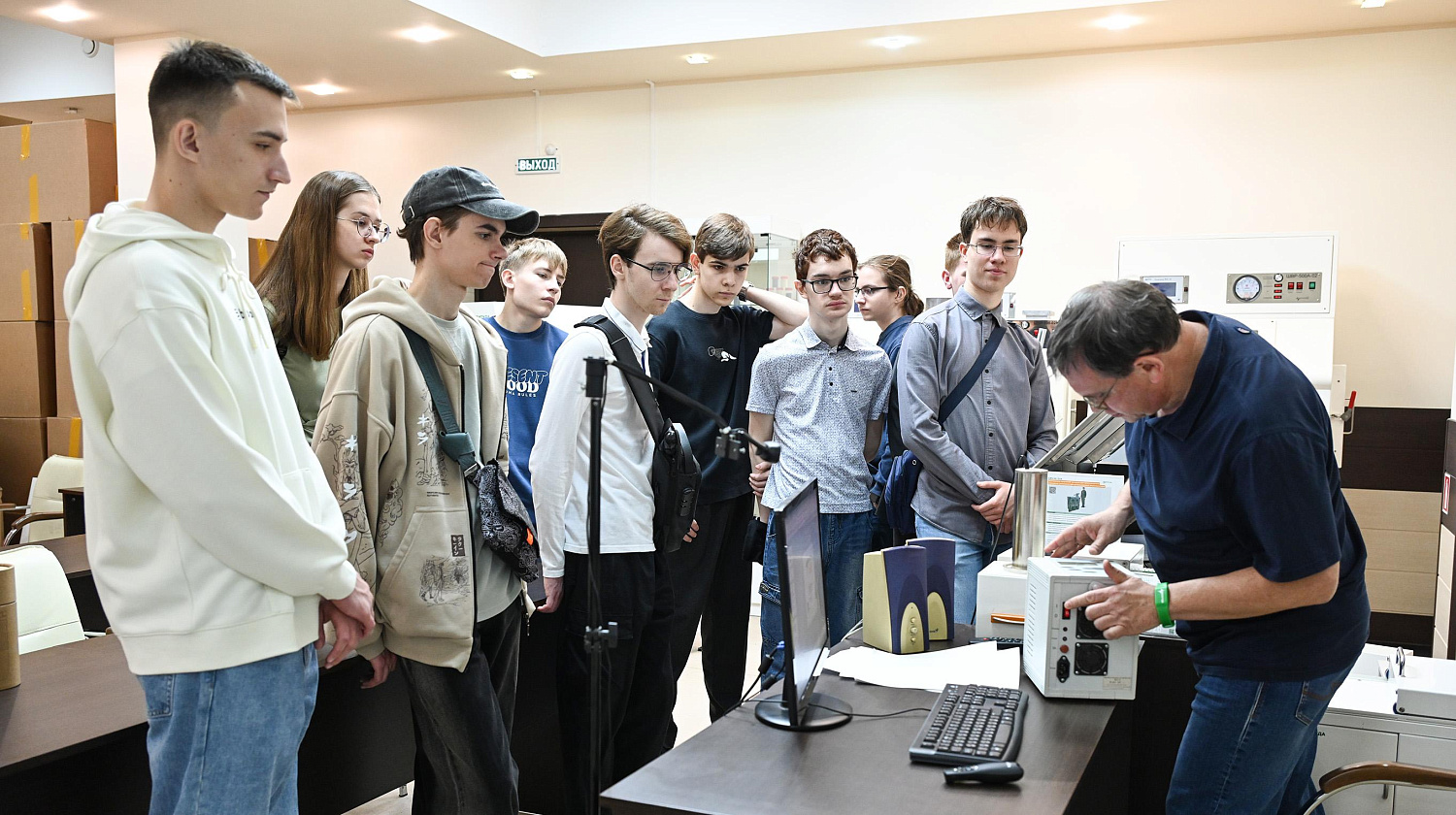 Компания «НТЦ Амплитуда»: практическая профориентация школьников продолжается